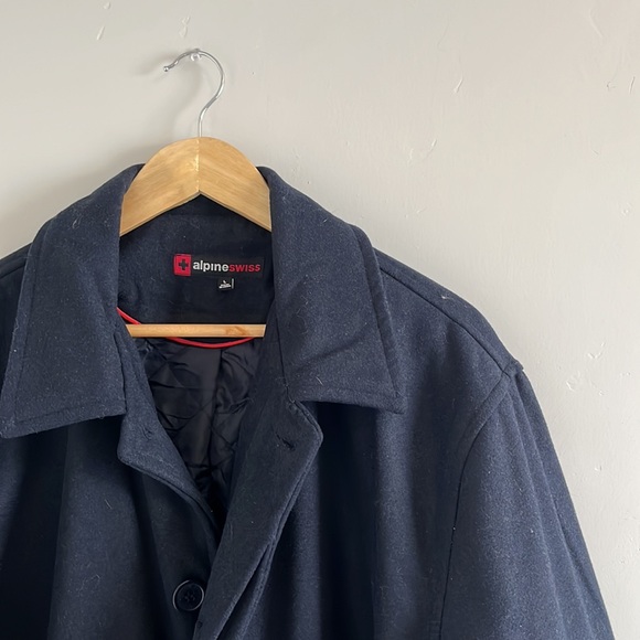 Alpine Swiss || Navy Coat - Picture 2 of 7